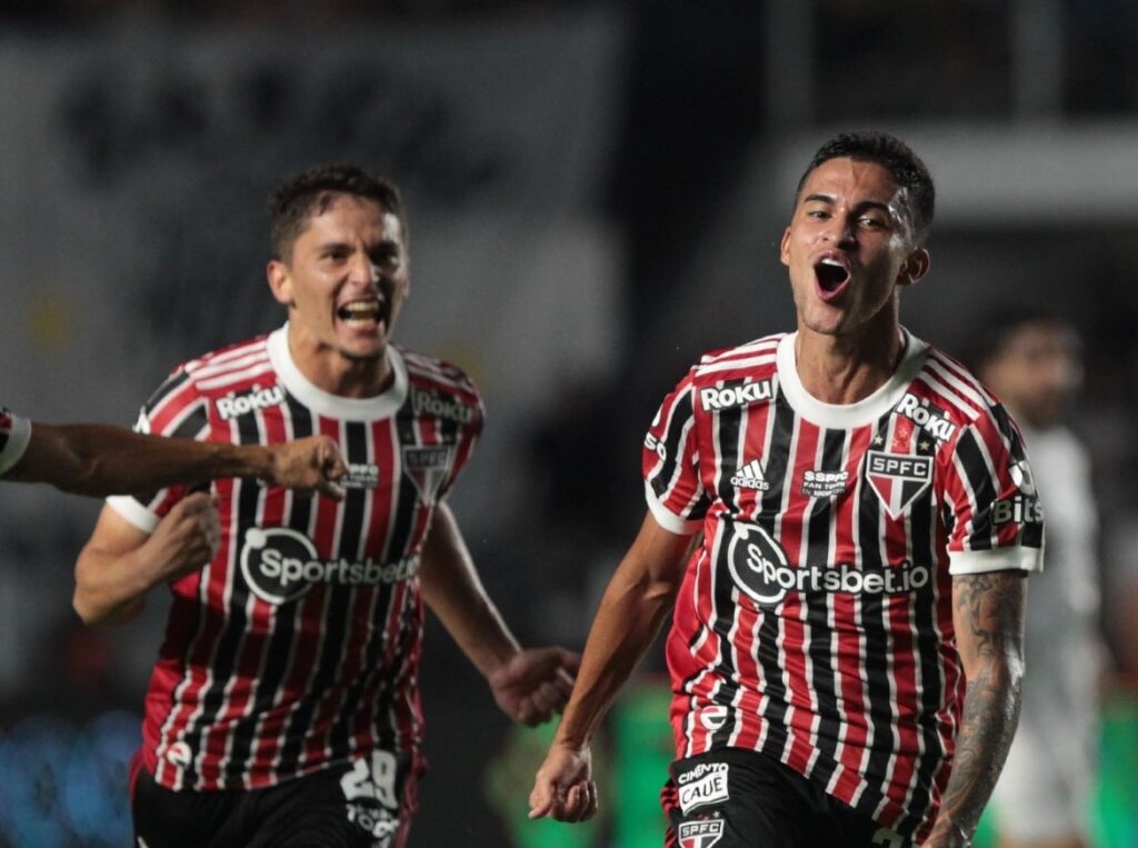 Foto: Rubens Chiri - Jovem do São Paulo pode jogar na Premier League.