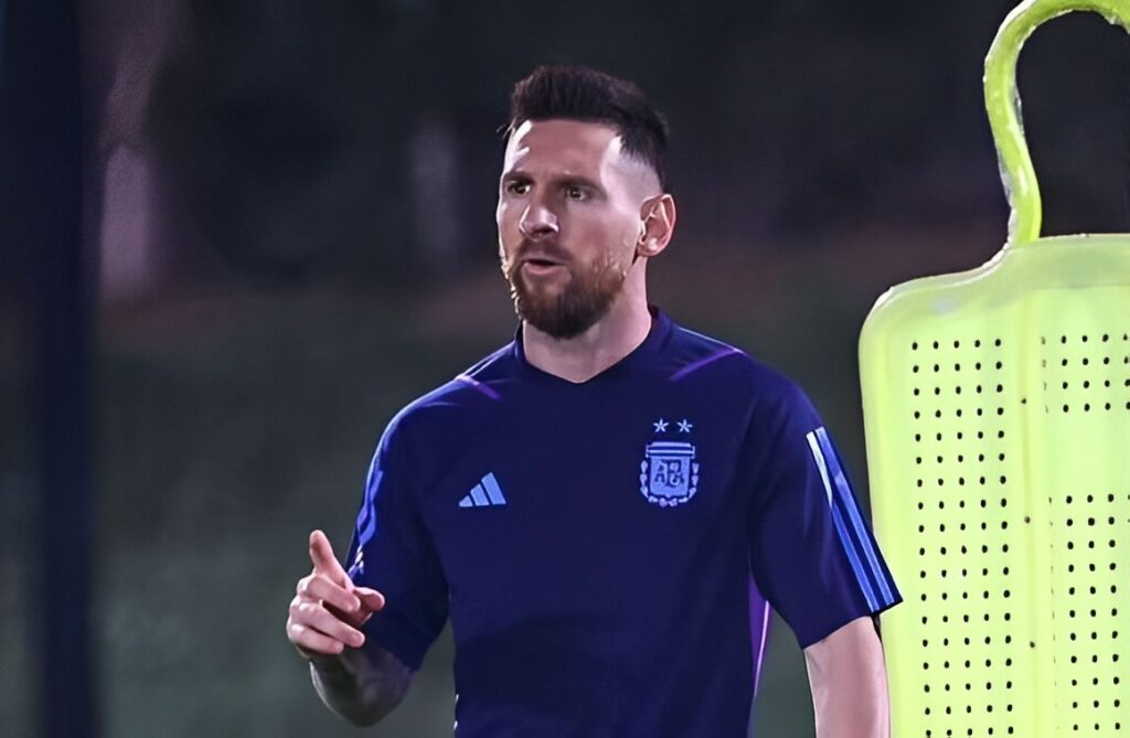 Foto: Instagram Oficial/Messi - Craque do PSG foi ultrapassado em números pelo argentino do São Paulo.
