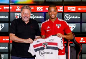 Foto: Rubens Chiri/São Paulo - Caio Paulista foi um dos reforços anunciados para 2023.