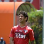 Fotos: Érico Leonan/São Paulo - Pato vai se recuperando de cirurgia e vem sendo pedido pelos torcedores.