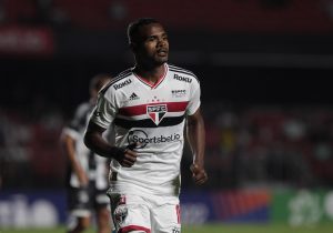 Crédito: Rubens Chiri/São Paulo - Nikão foi um dos meio-campistas que mudou de ares em 2023.