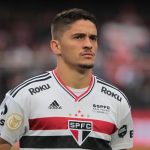 Foto: Rubens Chiri/São Paulo - Meio-campista é um dos que segue sendo observado pelos europeus.