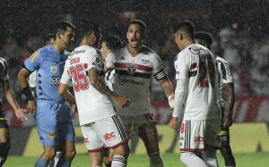 Foto: Rubens Chiri/São Paulo - Titular vem despertando interesse de 3 na Europa.