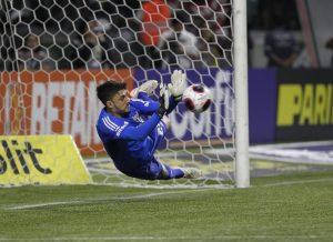 Crédito: Rubens Chiri/São Paulo - Rafael até pegou uma penalidade, mas não evitou a eliminação.