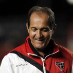 Muricy Ramalho conseguiu 10 jogos em invencibilidade em 2010. (Foto: Daniel Vorley/AGIF)