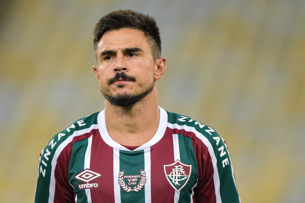 Foto: Thiago Ribeiro/AGIF - Descartado por Ceni no São Paulo, o centroavante vai jogar em outro time da Série A.