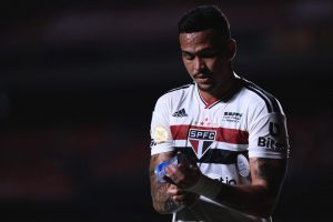 Foto: Ettore Chiereguini/AGIF - Reforço chegaria para disputar vaga com Luciano no São Paulo.