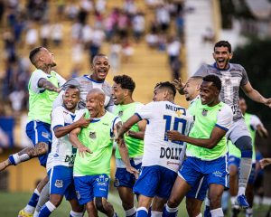 Foto: Abner Dourado/AGIF - Água Santa promete "aprontar" diante do São Paulo.