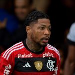 Foto: Thiago Ribeiro/AGIF - Atacante do Flamengo não deve vestir as cores do São Paulo.