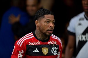 Foto: Thiago Ribeiro/AGIF - Atacante do Flamengo não deve vestir as cores do São Paulo.