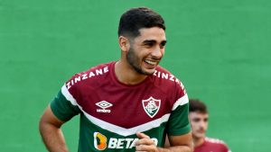 Michel Araújo deve ser segundo reforço do São Paulo para a disputa do Brasileirão. (Foto: Twitter do Fluminense)