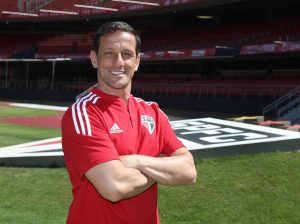 Belletti é o técnico do São Paulo Sub-20. (Foto: Twitter do São Paulo)