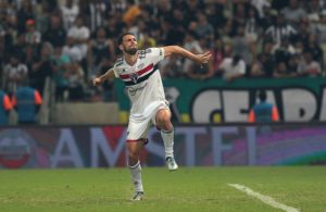 Calleri deverá reforçar São Paulo em estreia da Sul-Americana. (Foto: Twitter do São Paulo)