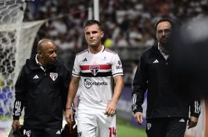 Galoppo se lesiona e desfalcará o São Paulo por um bom tempo. (Foto: Marcos Ribolli/ge)