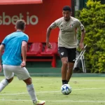 Marcos Paulo esteve em campo em jogo-treino do São Paulo. (Foto: Twitter do São Paulo)