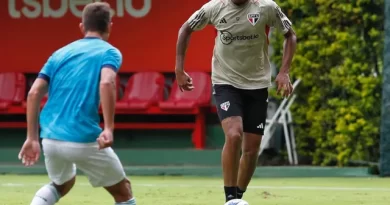 Marcos Paulo esteve em campo em jogo-treino do São Paulo. (Foto: Twitter do São Paulo)