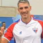 Juan Pablo Vojvoda é um dos técnicos com trabalhos mais longevos no Brasil, à frente de Ceni no São Paulo. (Foto: Twitter do Fortaleza)