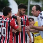 Foto: Rubens Chiri/São Paulo - Treinador agora tem mais um problema, que está sendo solucionado pelo departamento médico do São Paulo.