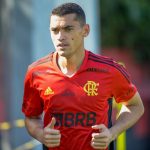Foto: Alexandre Vidal/Flamengo - Santos saiu por opção técnica, dando vaga a outro goleiro no CRF.