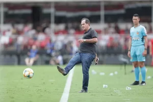Muricy Ramalho está neutro em relação ao trabalho de Rogério Ceni no São Paulo. (Foto: Twitter do São Paulo)