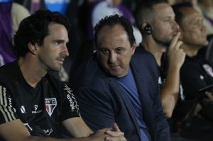 Rogério Ceni se mostra abatido no São Paulo. (Foto: Twitter do São Paulo)