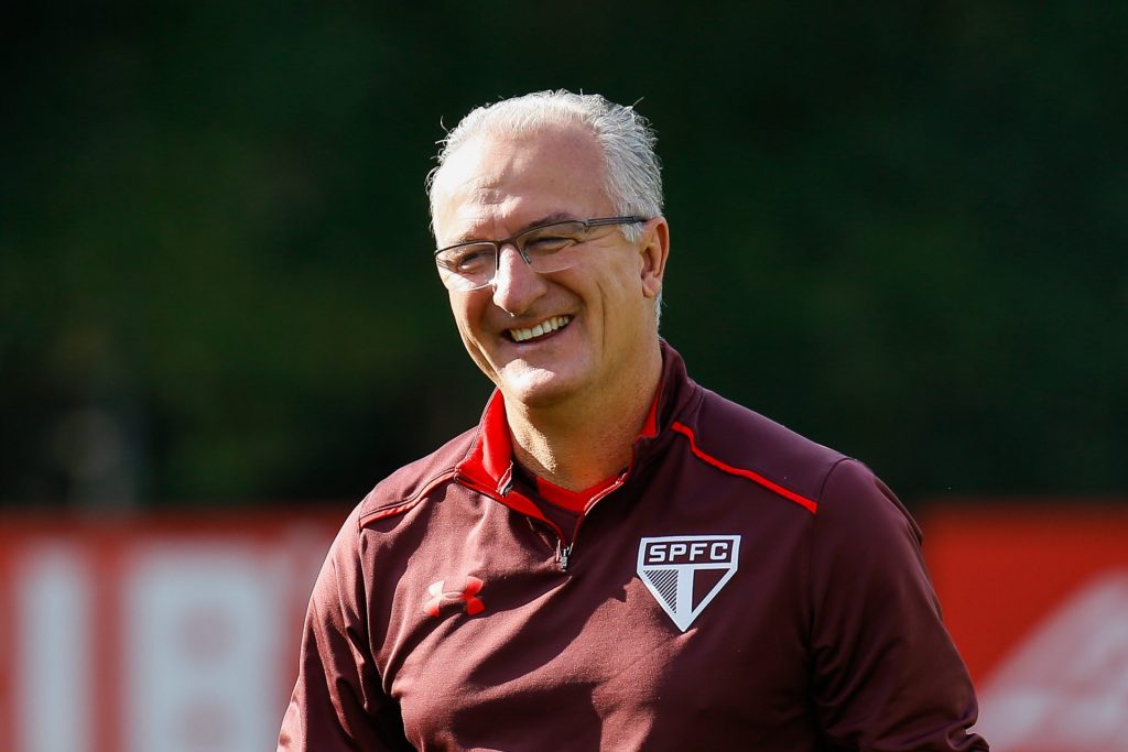 Foto: Marcello Zambrana/AGIF - Treinador do São Paulo terá uma vantagem em jogo pela Sul-Americana.