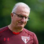 Foto: Marcello Zambrana/AGIF - Dorival vai tentando resolver os problemas do São Paulo.