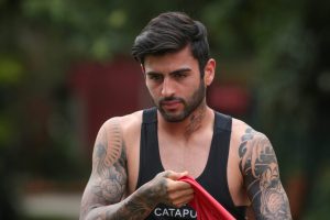 Foto: Marcello Zambrana/AGIF - A fase do volante fora do São Paulo está longe de ser das melhores.