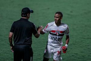 Foto: Heber Gomes/AGIF - Atacante jogou pelo São Paulo na época de Fernando Diniz.