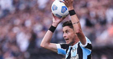 Foto: Ettore Chiereguini/AGIF - Lateral do Grêmio teve seu nome especulado no São Paulo, gerando reações.