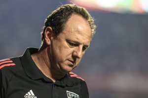 Foto: Marcello Zambrana/AGIF - Ex-técnico do São Paulo acabou vendo um "ponto fraco" sendo exposto.