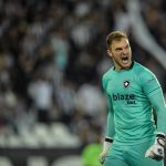 Foto: Thiago Ribeiro/AGIF - Goleiro ex-São Paulo é um dos melhores do Botafogo em 2023.