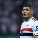 Foto: Marcello Zambrana/AGIF - Centroavante do São Paulo deve começar no banco contra o Tigre.