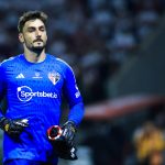 Foto: Marcello Zambrana/AGIF - Goleiro foi um dos exaltados após a vitória do São Paulo na Argentina.