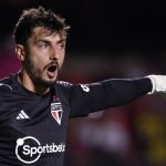 Foto: Ettore Chiereguini/AGIF - Camisa 23 vem se fixando como titular absoluto do São Paulo.