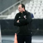 Rogério Ceni elogia atuação do São Paulo no Rio de Janeiro. (Foto: Alexandre Durão/ge)