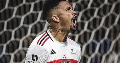 Luciano ficou no banco de reservas na estreia do São Paulo pela Copa Sul-Americana. (Foto: Twitter do São Paulo)