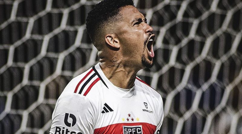 Luciano ficou no banco de reservas na estreia do São Paulo pela Copa Sul-Americana. (Foto: Twitter do São Paulo)