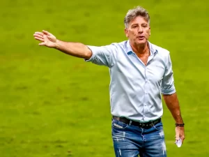 São Paulo tenta contratar PK, lateral do Ypiranga, rival do Grêmio na semifinal do Campeonato Gaúcho. (Foto: Twitter do Grêmio)