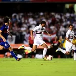 Lucas acabou com o Tigre na vitória do São Paulo na final da Sul-Americana de 2012. (Foto: Twitter do São Paulo)