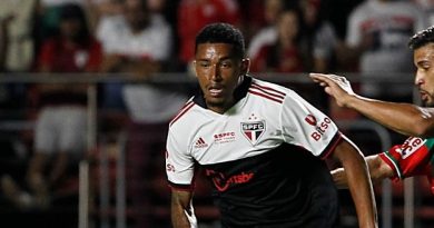 Fotos: Rubens Chiri/São Paulo - Meia-atacante teve um problema com o treinador e recebeu uma proposta.