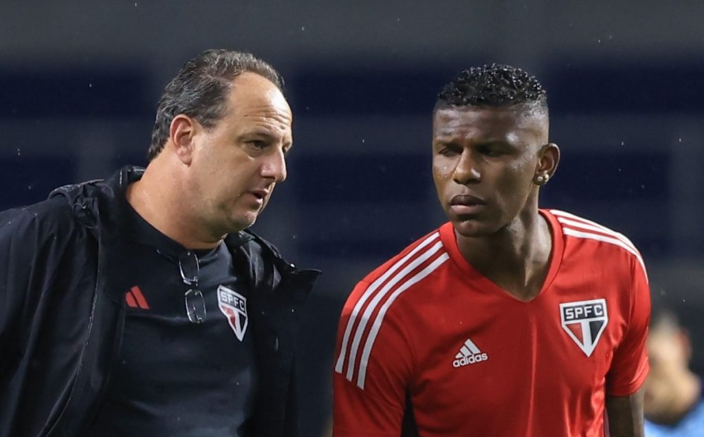 Foto: Marcello Zambrana/AGIF - Treinador teria arrumado uma confusão com o zagueiro do São Paulo.