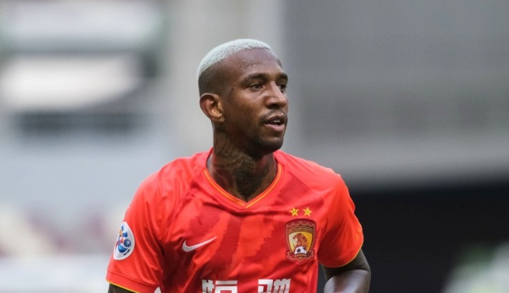 (Photo by Simon Holmes/Getty Images) - Talisca teve seu nome falado por torcedores do São Paulo nesta quinta-feira (27).