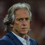 Foto: Thiago Ribeiro/AGIF - Treinador não sabe se fica, mas seu time buscou o São Paulo.