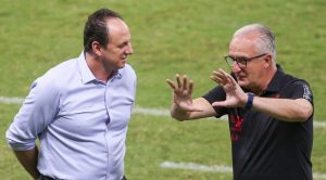 Foto: Pedro Chaves/AGIF - Técnicos foram assunto do goleiro do São Paulo.