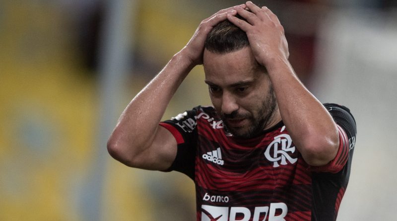 Foto: Thiago Ribeiro/AGIF - São Paulo não deve trazer o camisa 7 e mais outra dupla.