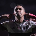 Foto: Ettore Chiereguini/AGIF - Tem muitos torcedores do São Paulo cobrando uma reação de Luciano.