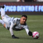 Foto: Ettore Chiereguini/AGIF - Goleiro não faz mais parte dos planos do São Paulo.