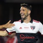 Foto: Diogo Reis/AGIF - Calleri pode ter um novo companheiro no ataque do São Paulo.
