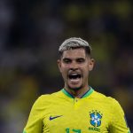 Foto: Pedro Martins/AGIF - Time do meio-campista brasileiro pode ganhar um reforço vindo do São Paulo.